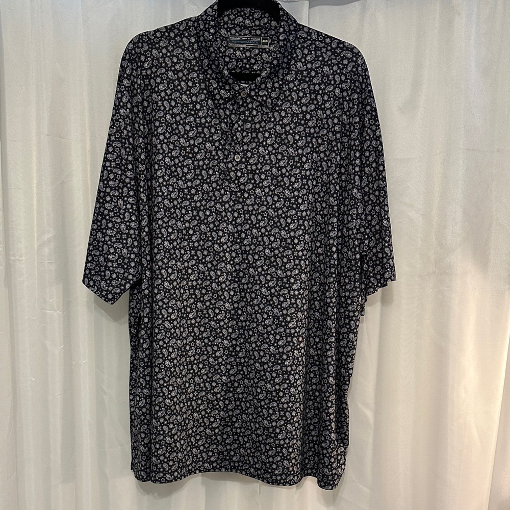Roundtree & Yorke Black and White Paisley Golf Shirt